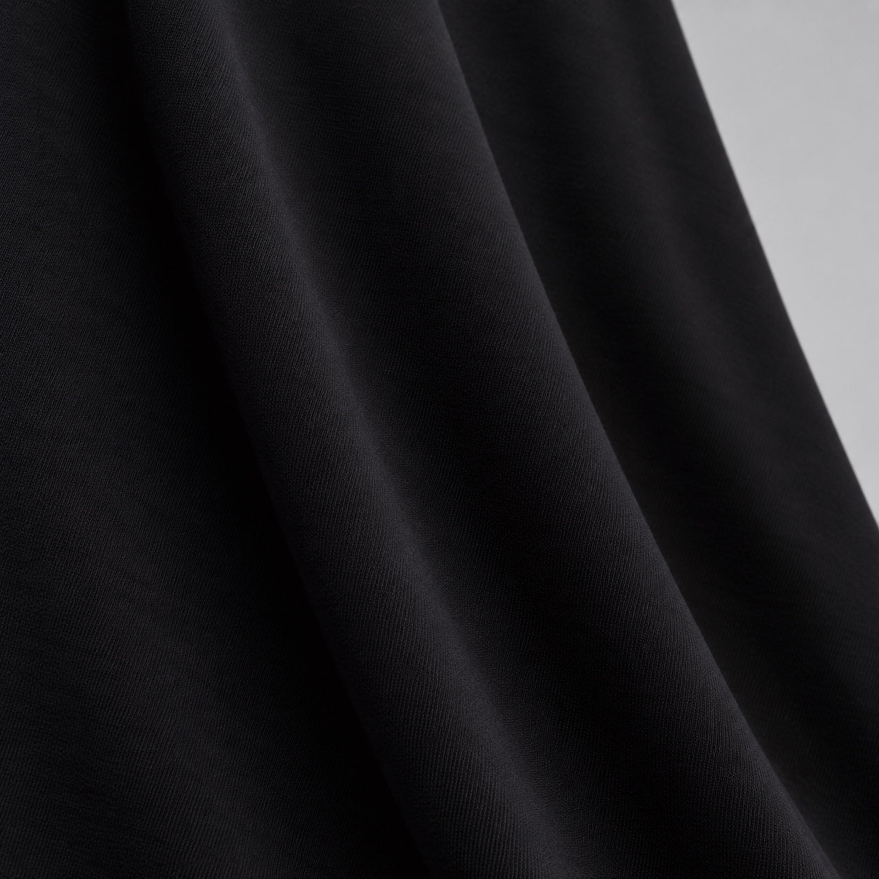 Illustration of the fabric’s flowing drape